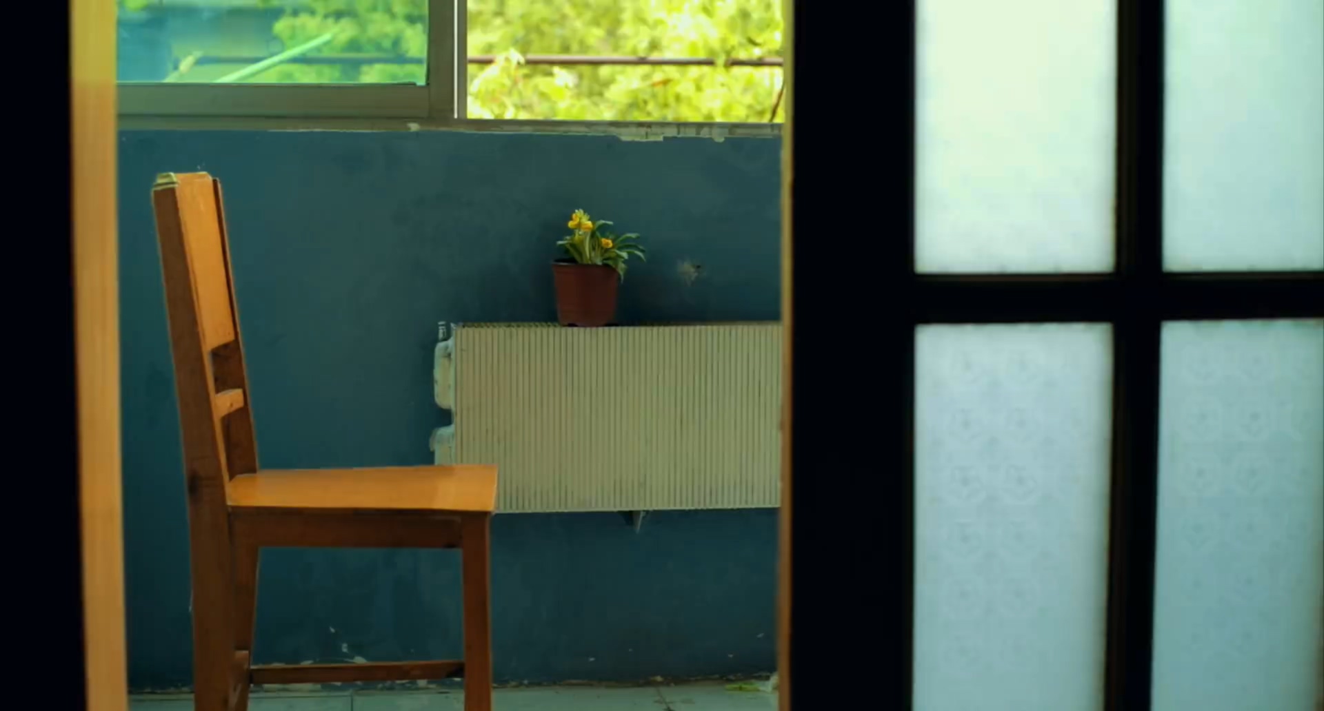 睡沙发的人剧照的剧照