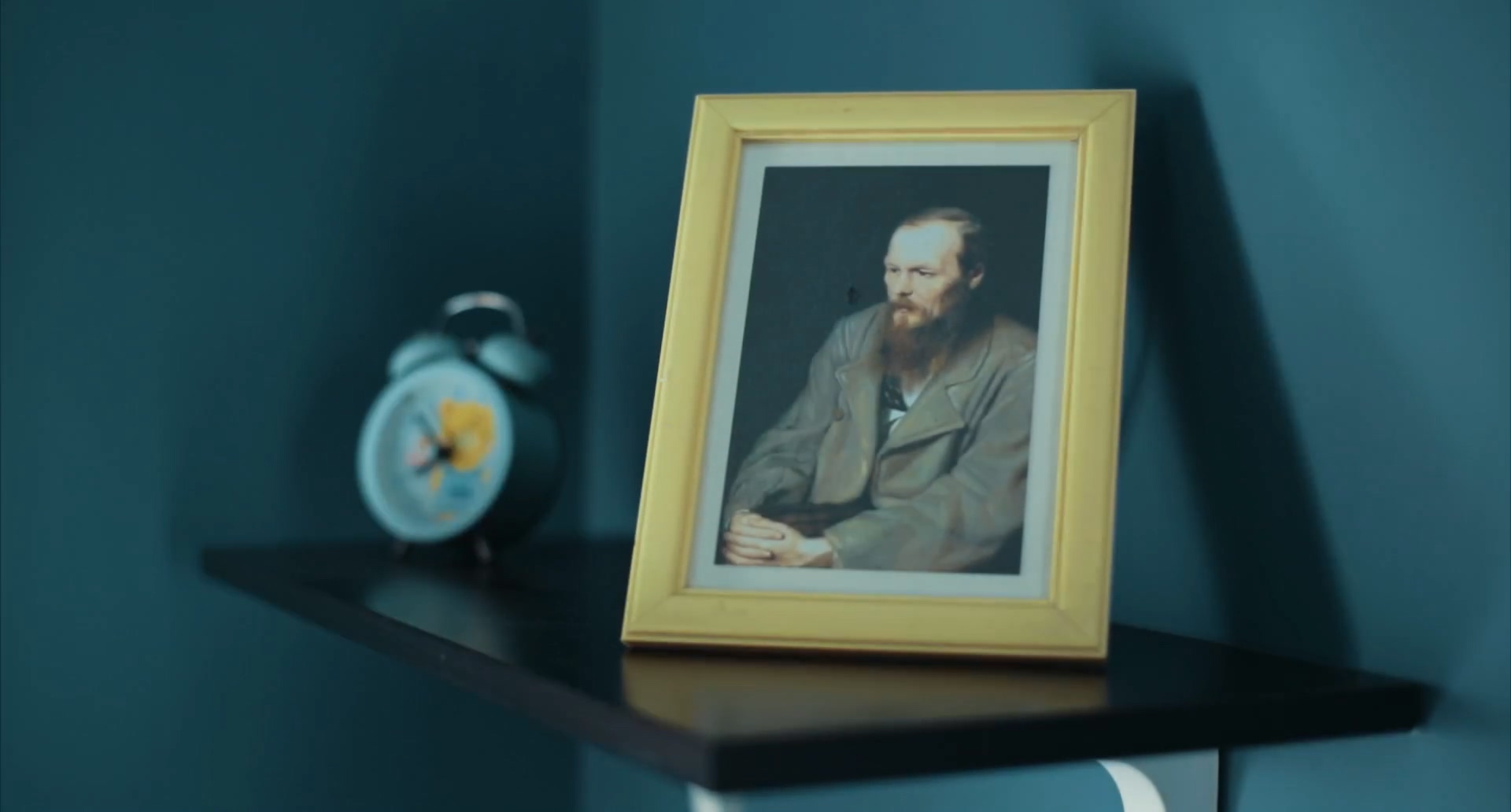 睡沙发的人剧照的剧照