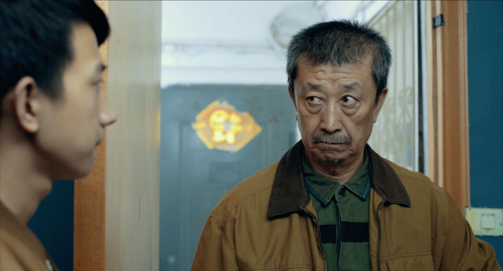 睡沙发的人剧照的剧照