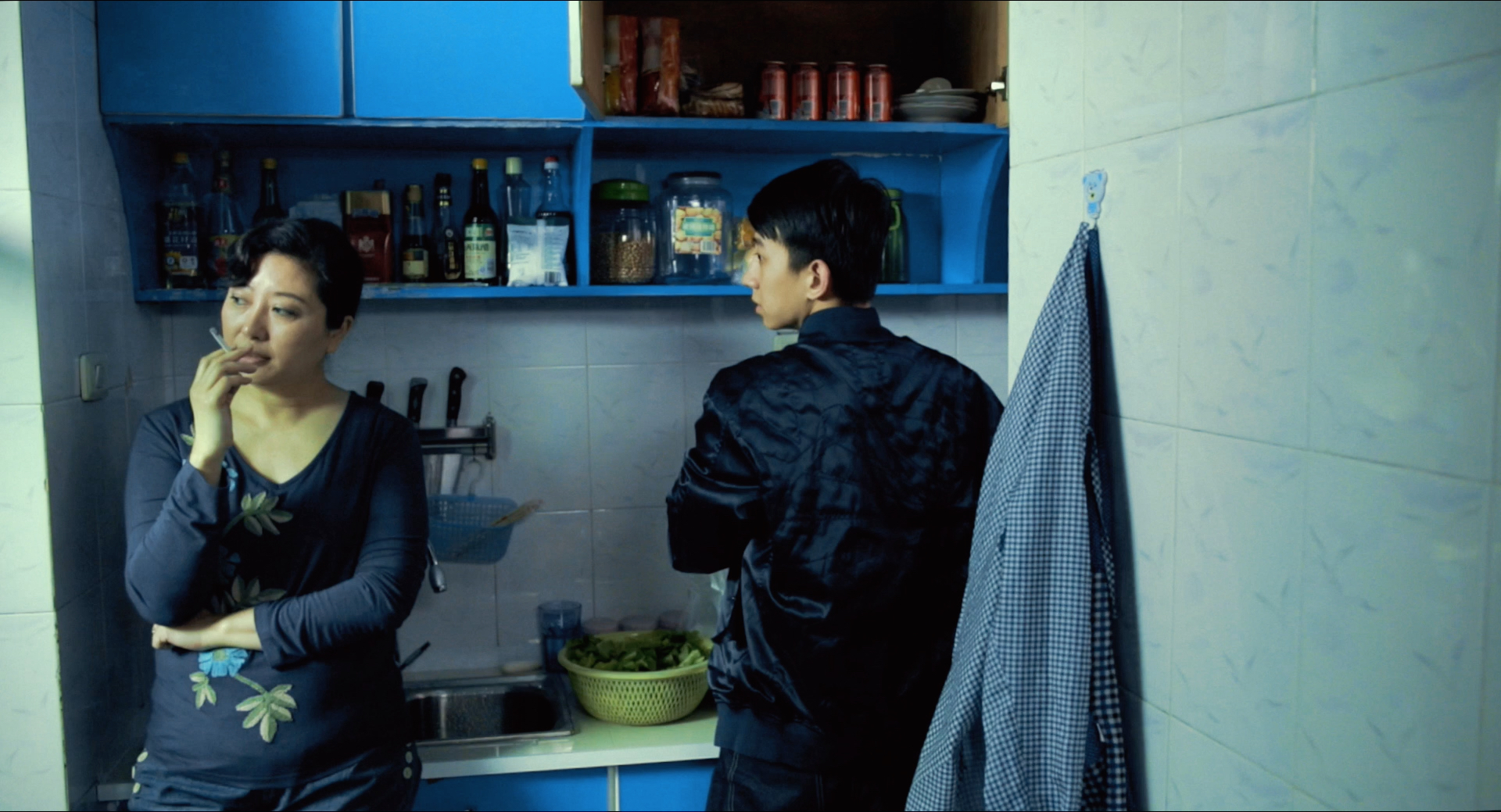 睡沙发的人剧照的剧照