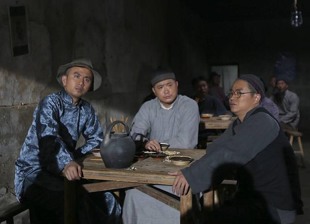 红色圩场剧照的剧照