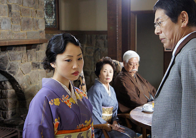 芳子与百合剧照的剧照