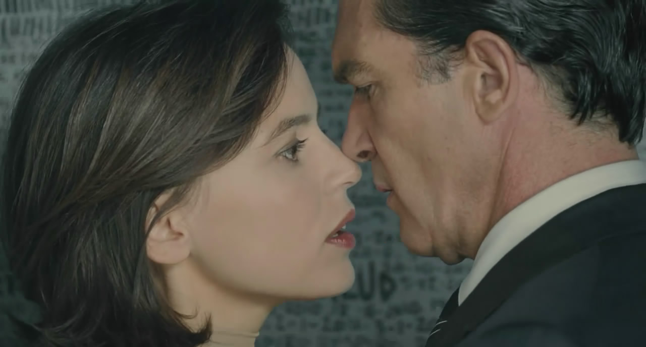 吾栖之肤剧照的剧照