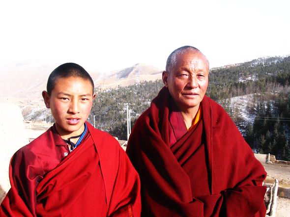 静静的嘛呢石剧照的剧照