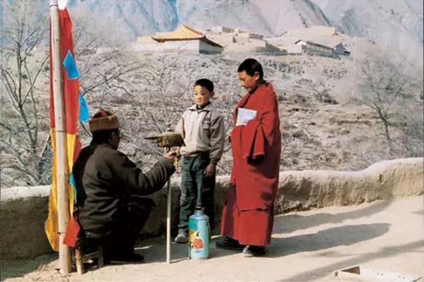 静静的嘛呢石剧照的剧照