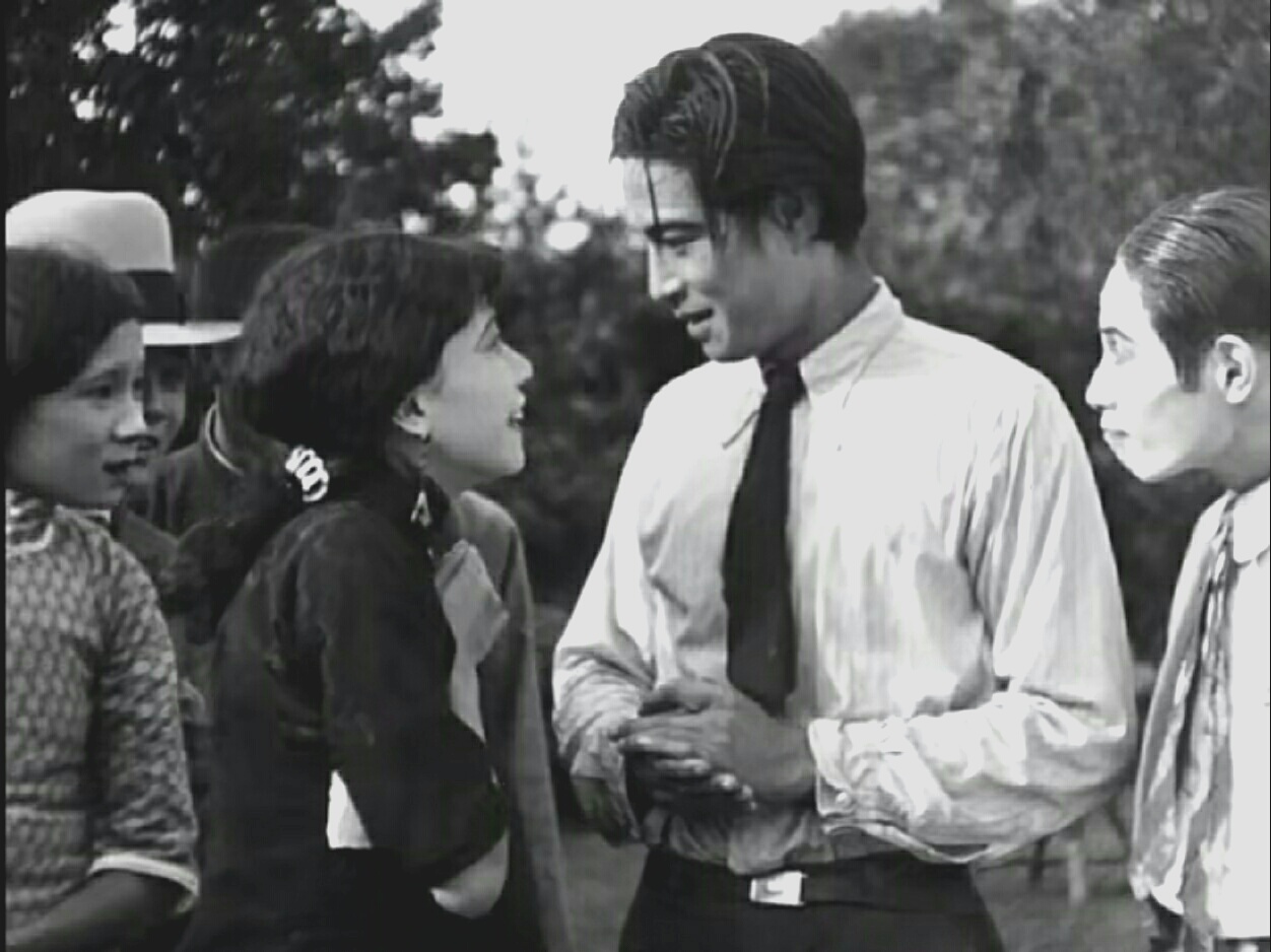 恋爱与义务剧照的剧照