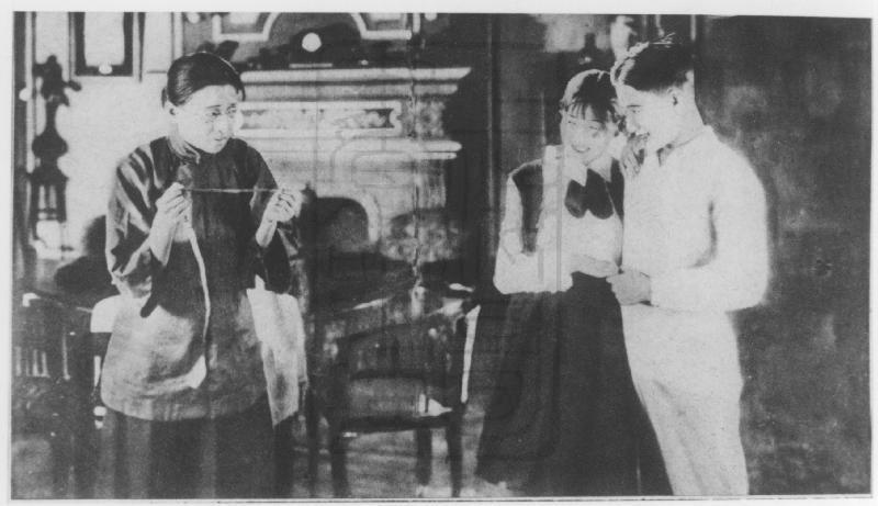 恋爱与义务剧照的剧照