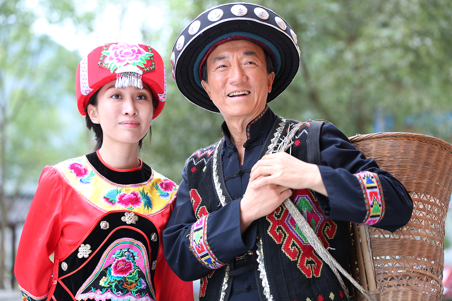 撼山瑶剧照的剧照