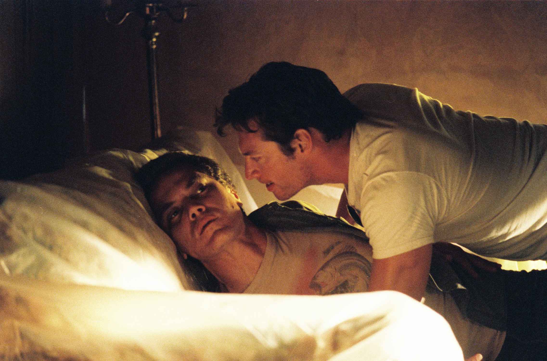 千疮百孔剧照的剧照