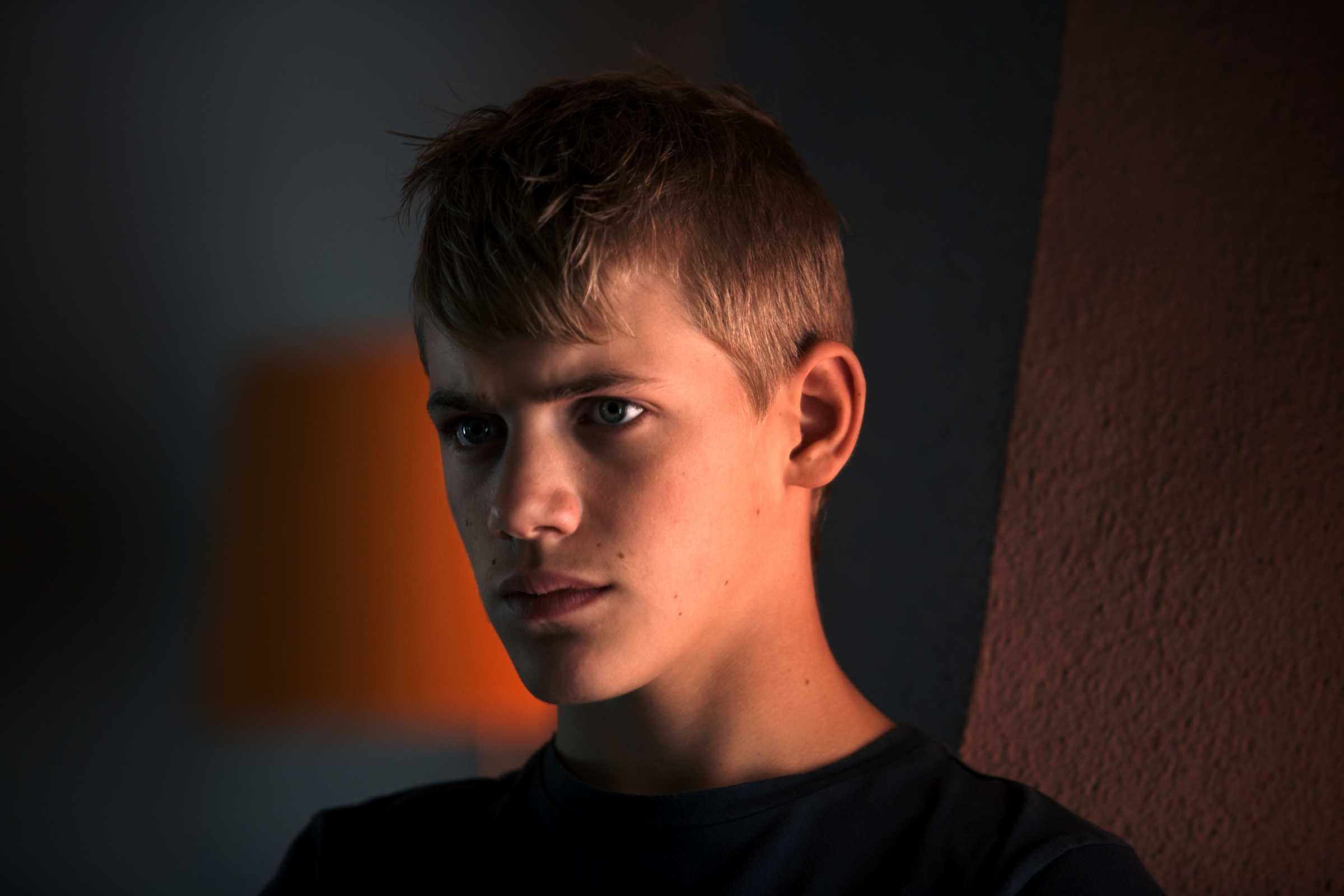 养子十五岁剧照的剧照