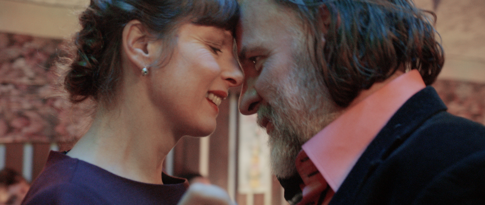 裸女露露剧照的剧照