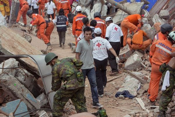 老师，你会不会回来剧照的剧照