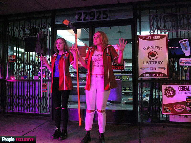 瑜伽妹斗罗剧照的剧照