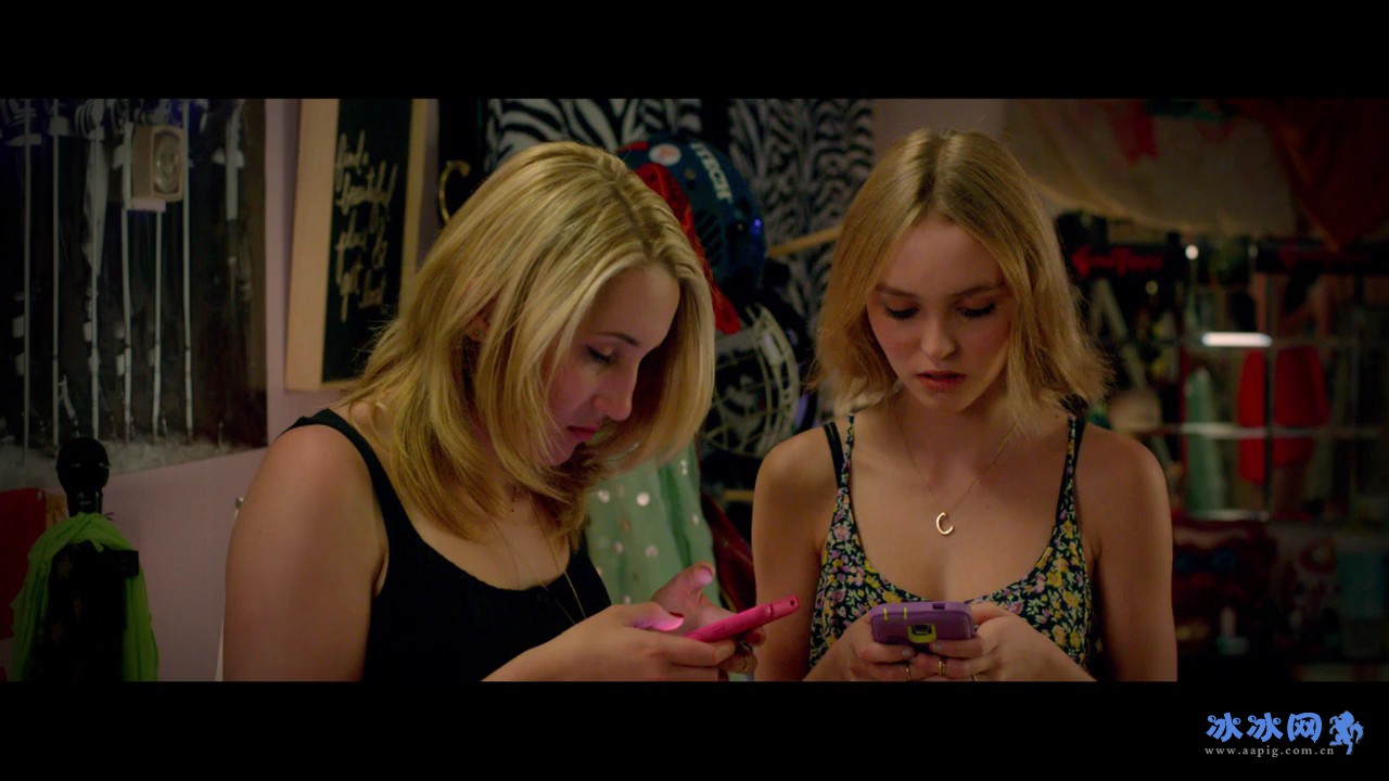 瑜伽妹斗罗剧照的剧照