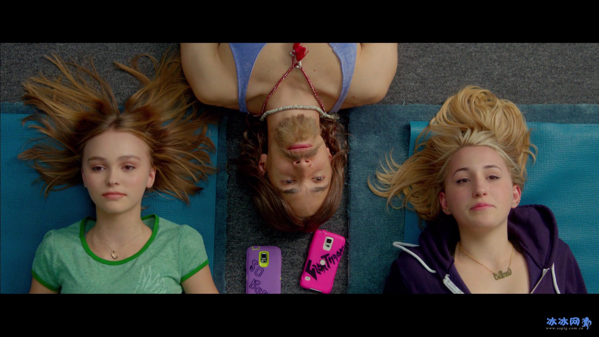 瑜伽妹斗罗剧照的剧照