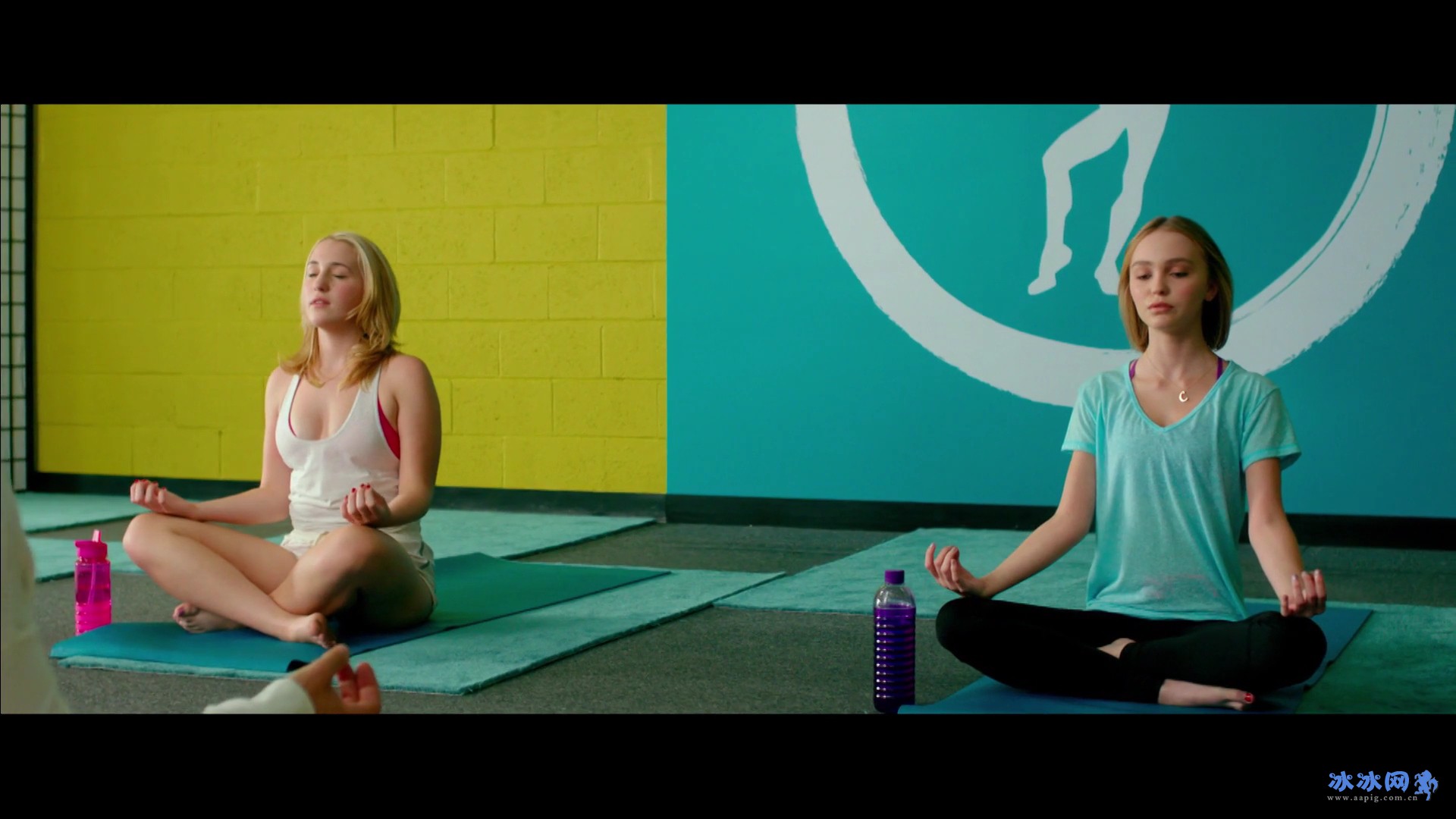 瑜伽妹斗罗剧照的剧照