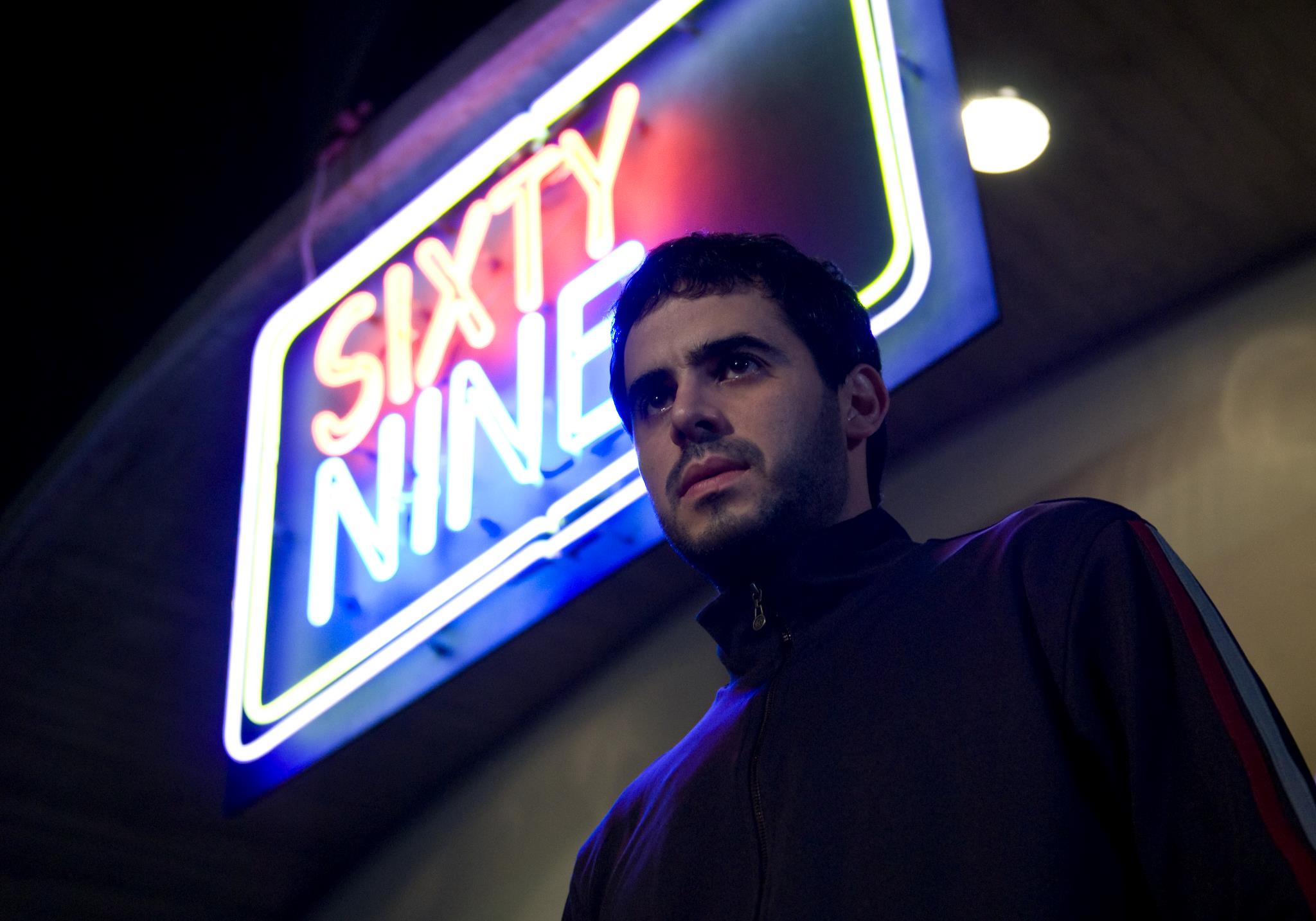 蓝色非粉红剧照的剧照