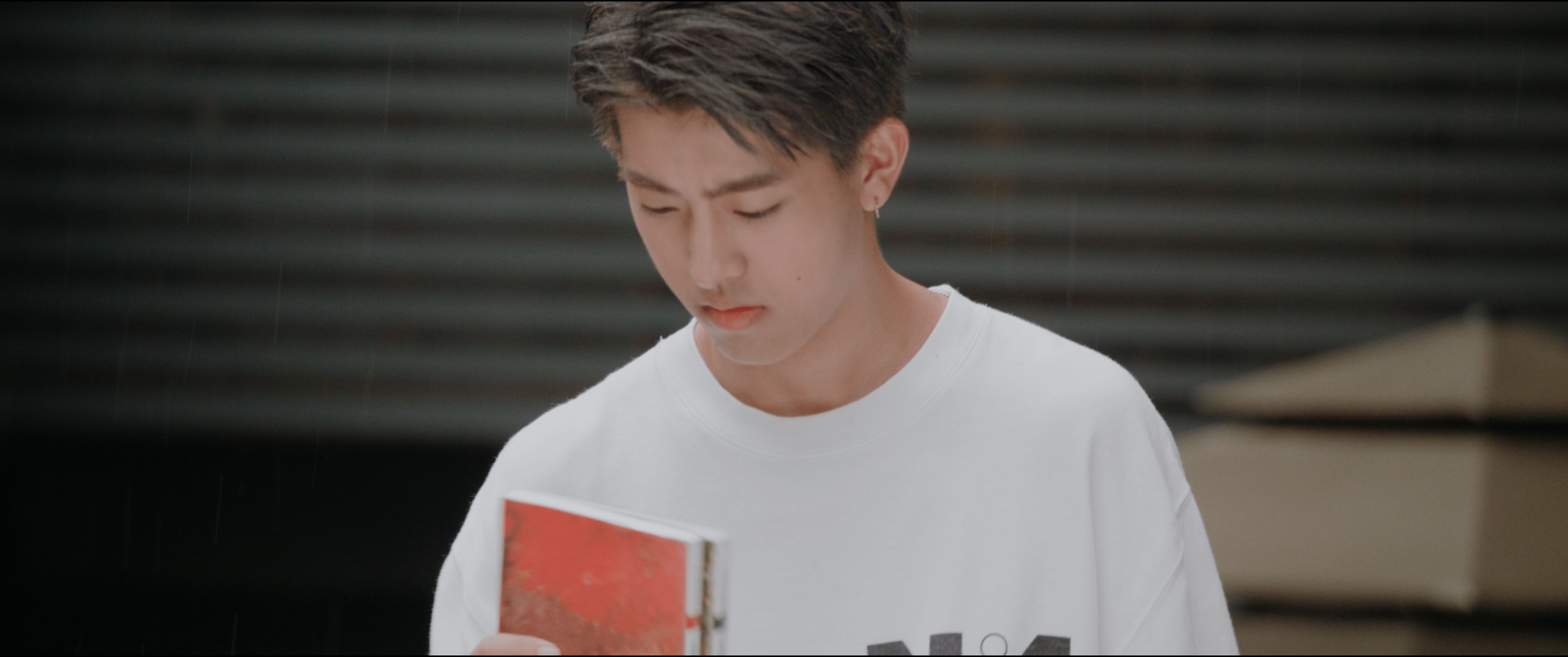 六月夏初剧照的剧照