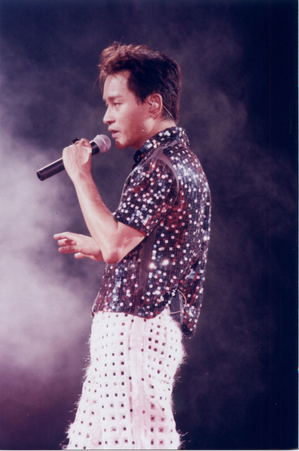 张国荣跨越97演唱会剧照的剧照