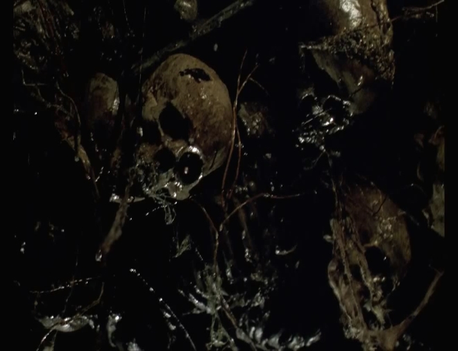 魔诫坟场剧照的剧照