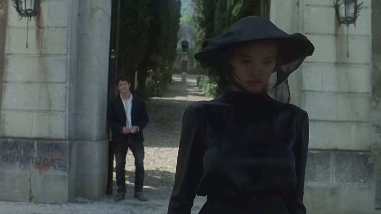 魔诫坟场剧照的剧照