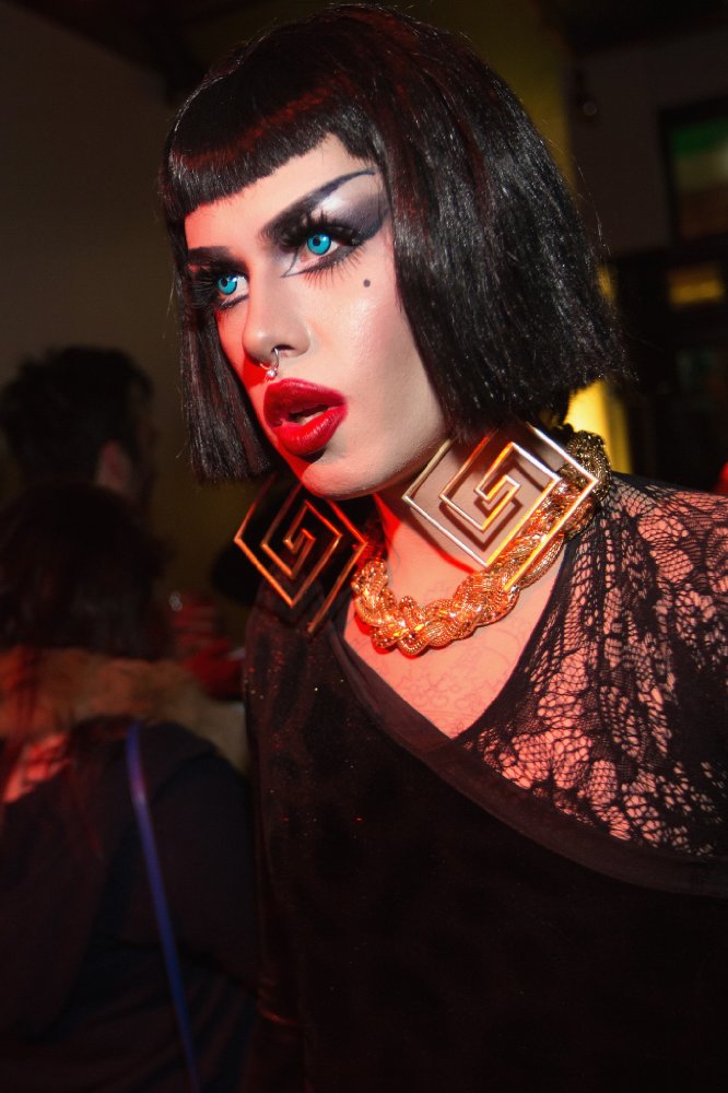 琪琪夜总会剧照的剧照