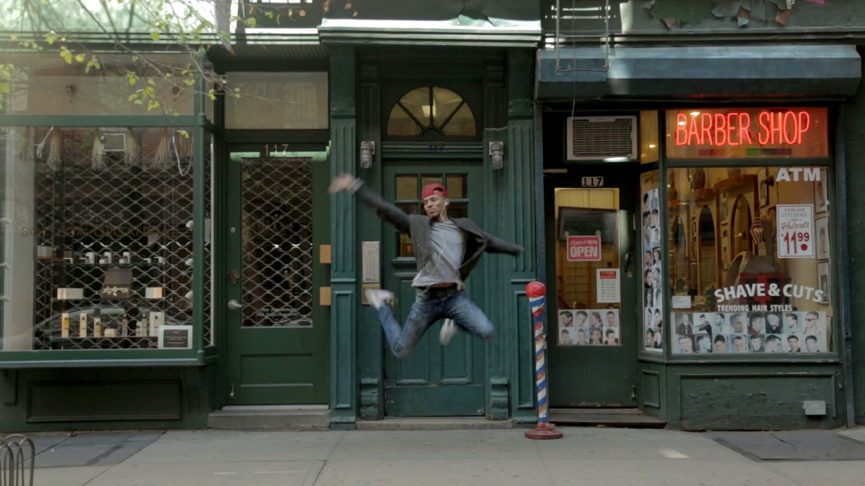 琪琪夜总会剧照的剧照