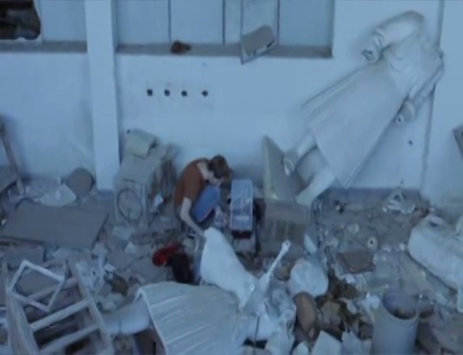 吃鸟食的男孩剧照的剧照