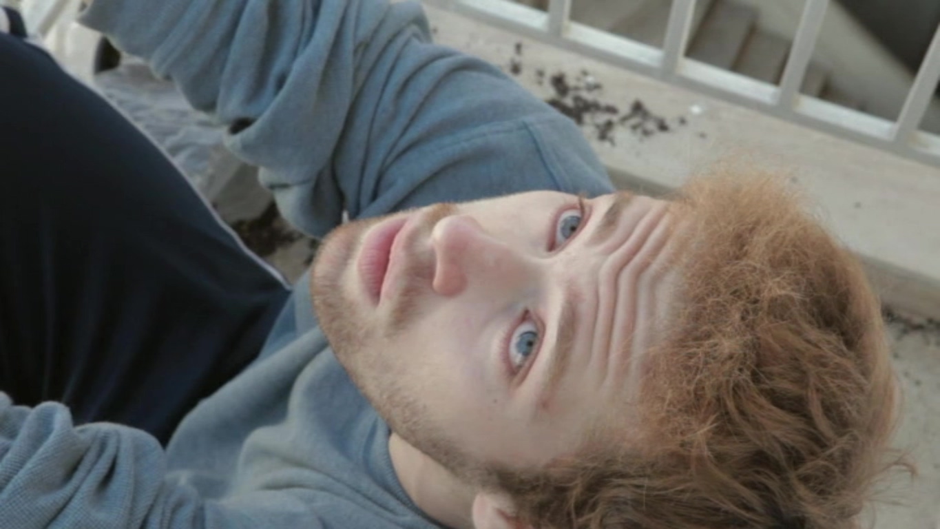 吃鸟食的男孩剧照的剧照