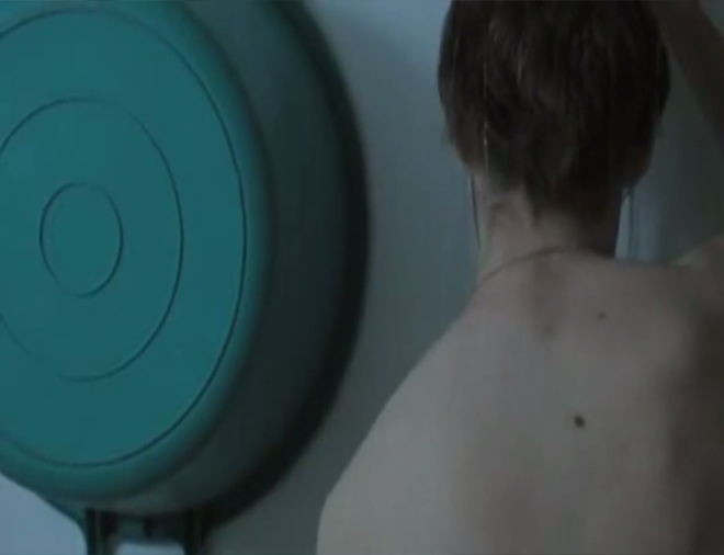 吃鸟食的男孩剧照的剧照