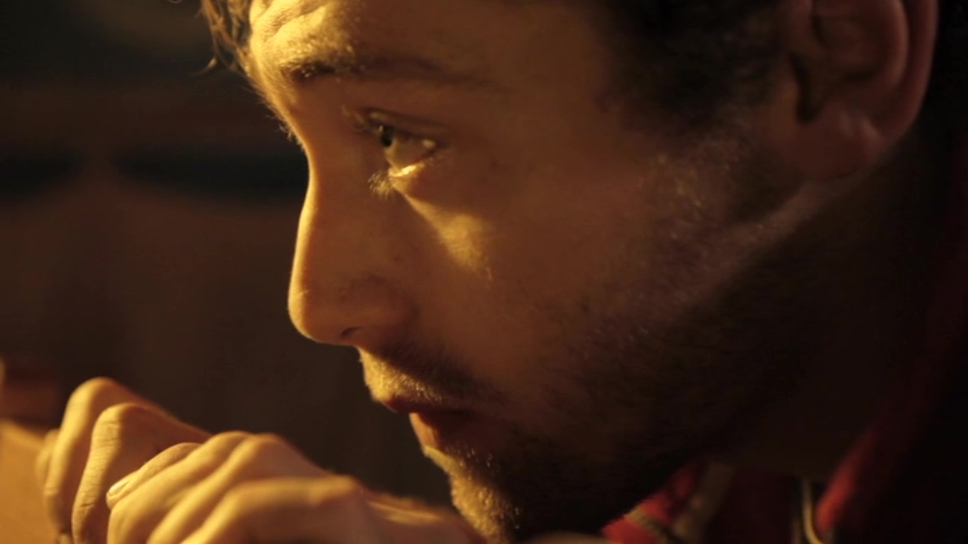 吃鸟食的男孩剧照的剧照