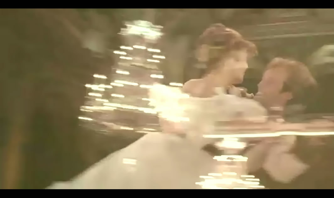 芳芳剧照的剧照