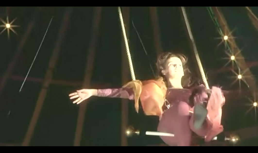 芳芳剧照的剧照