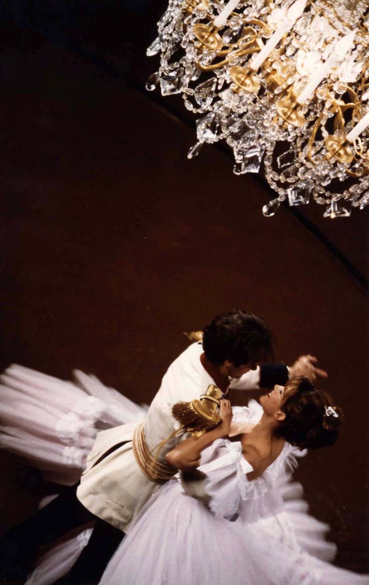 芳芳剧照的剧照