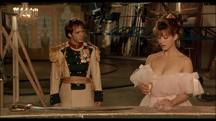 芳芳剧照的剧照