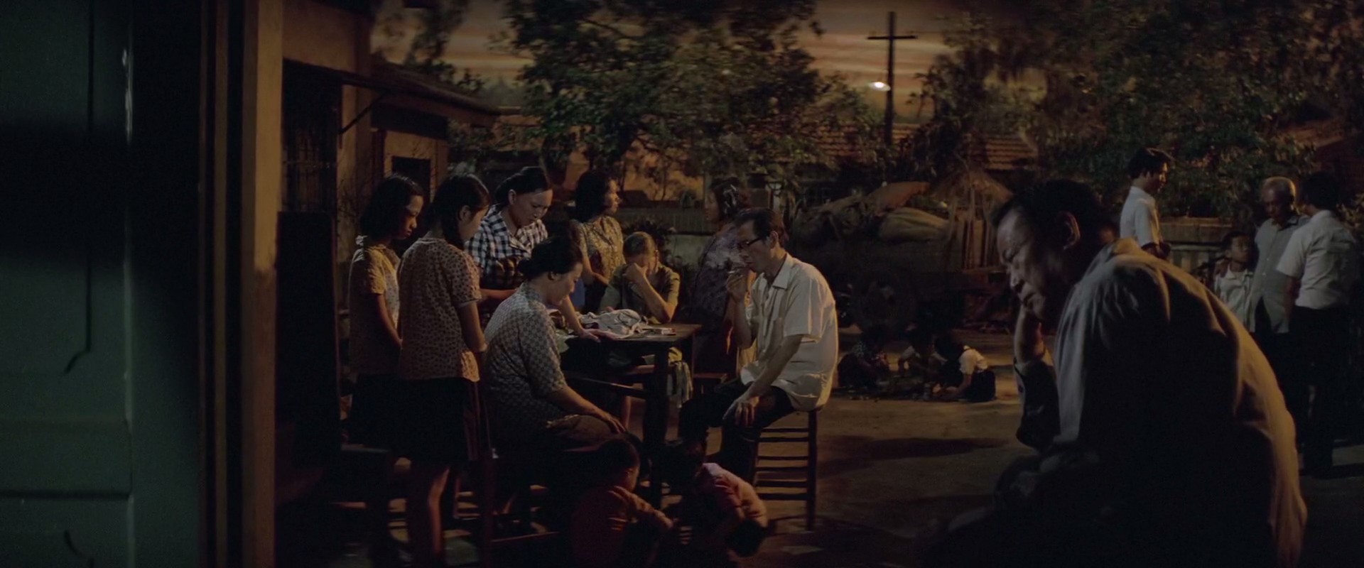 汪洋中的一条船剧照的剧照