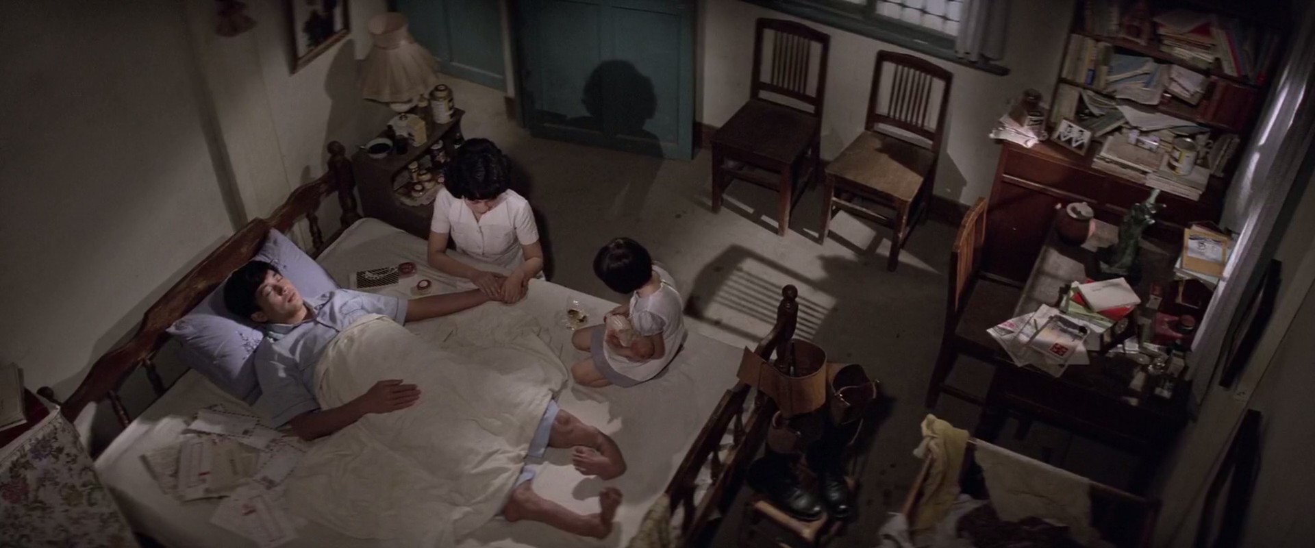 汪洋中的一条船剧照的剧照