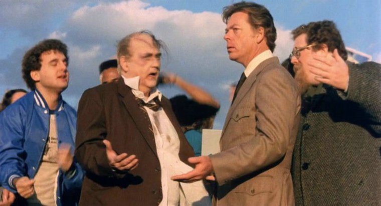 融掉低等生物剧照的剧照