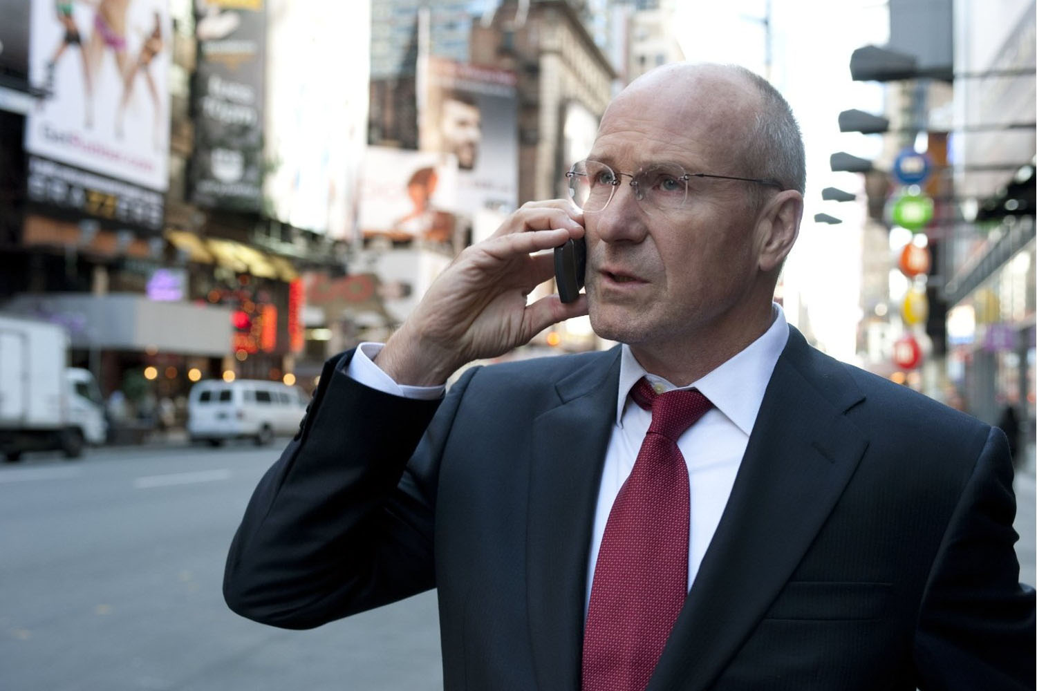 大而不倒剧照的剧照