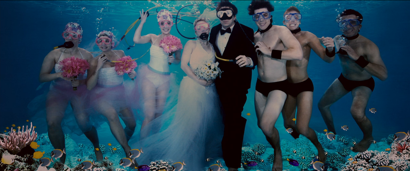 27套礼服剧照的剧照