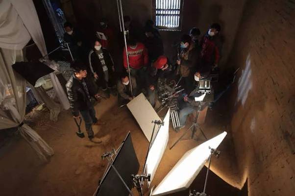 守灵剧照的剧照