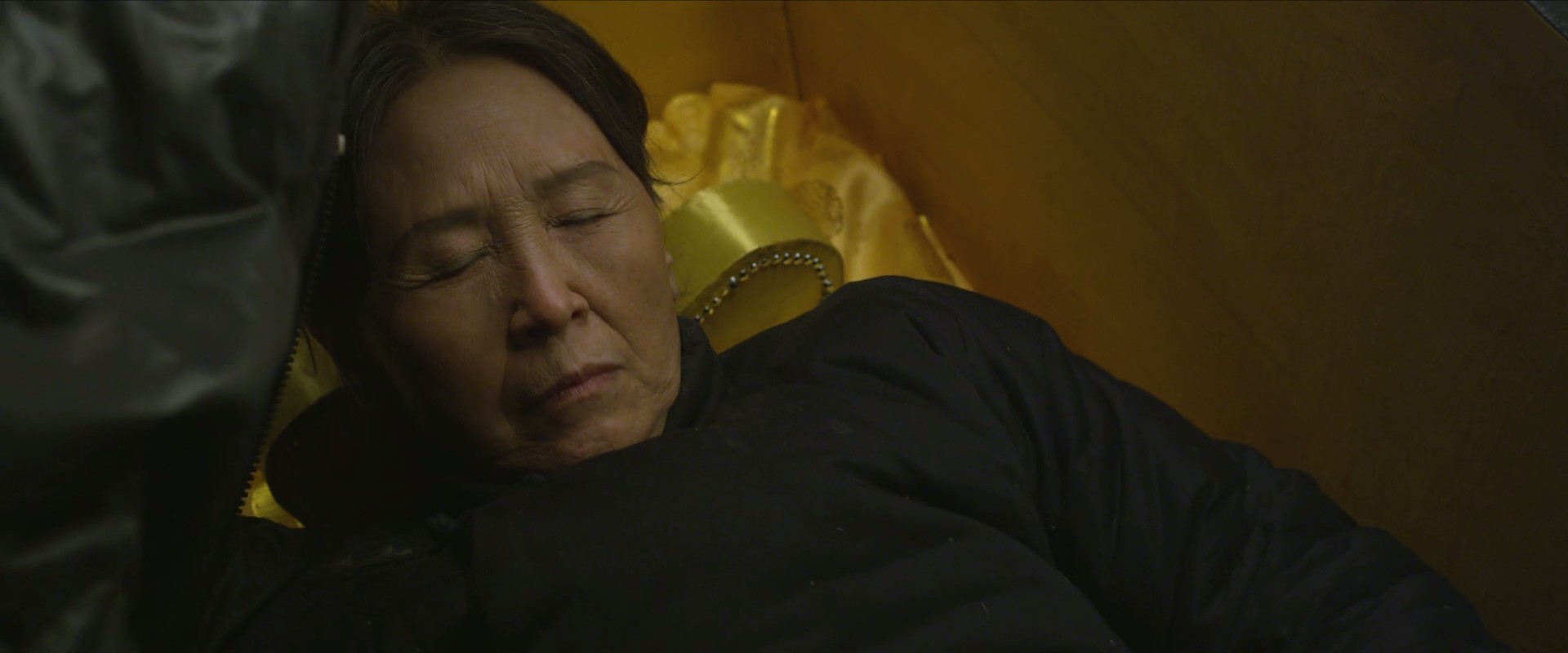 守灵剧照的剧照