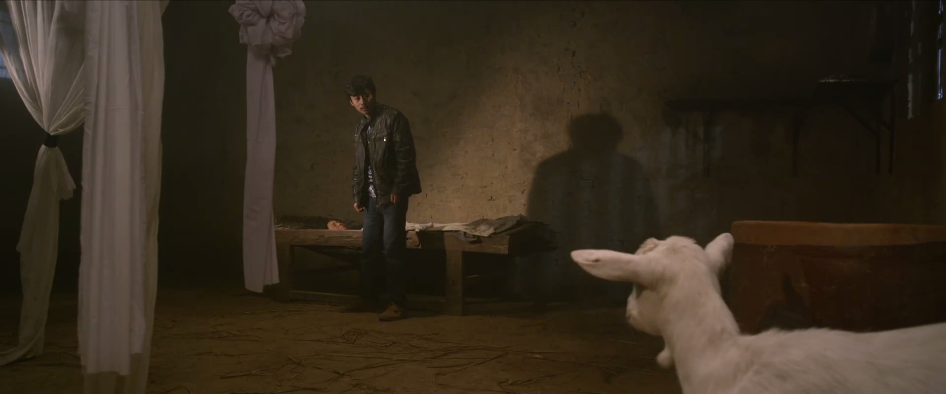 守灵剧照的剧照