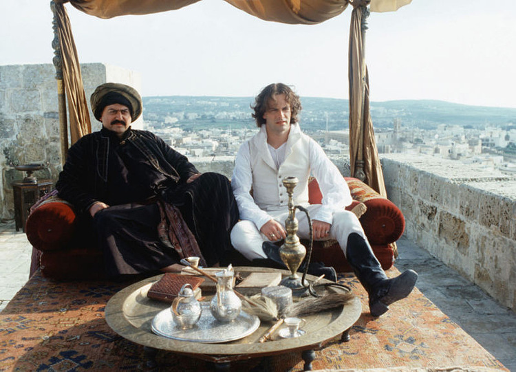 拜伦剧照的剧照