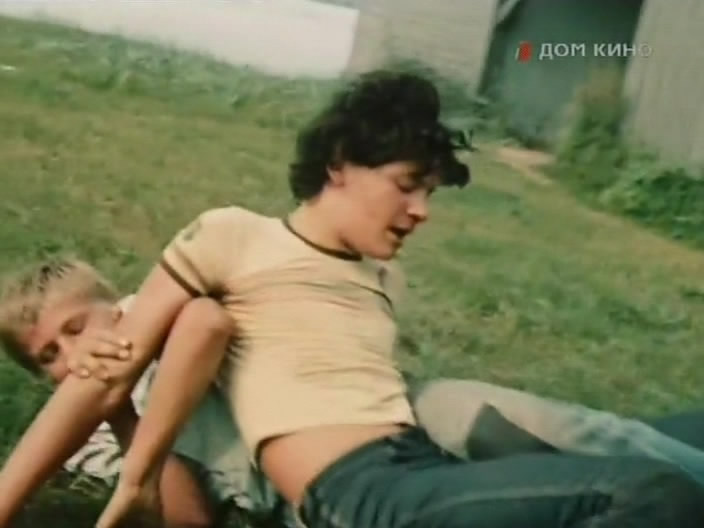 春风吹不到八月天剧照的剧照