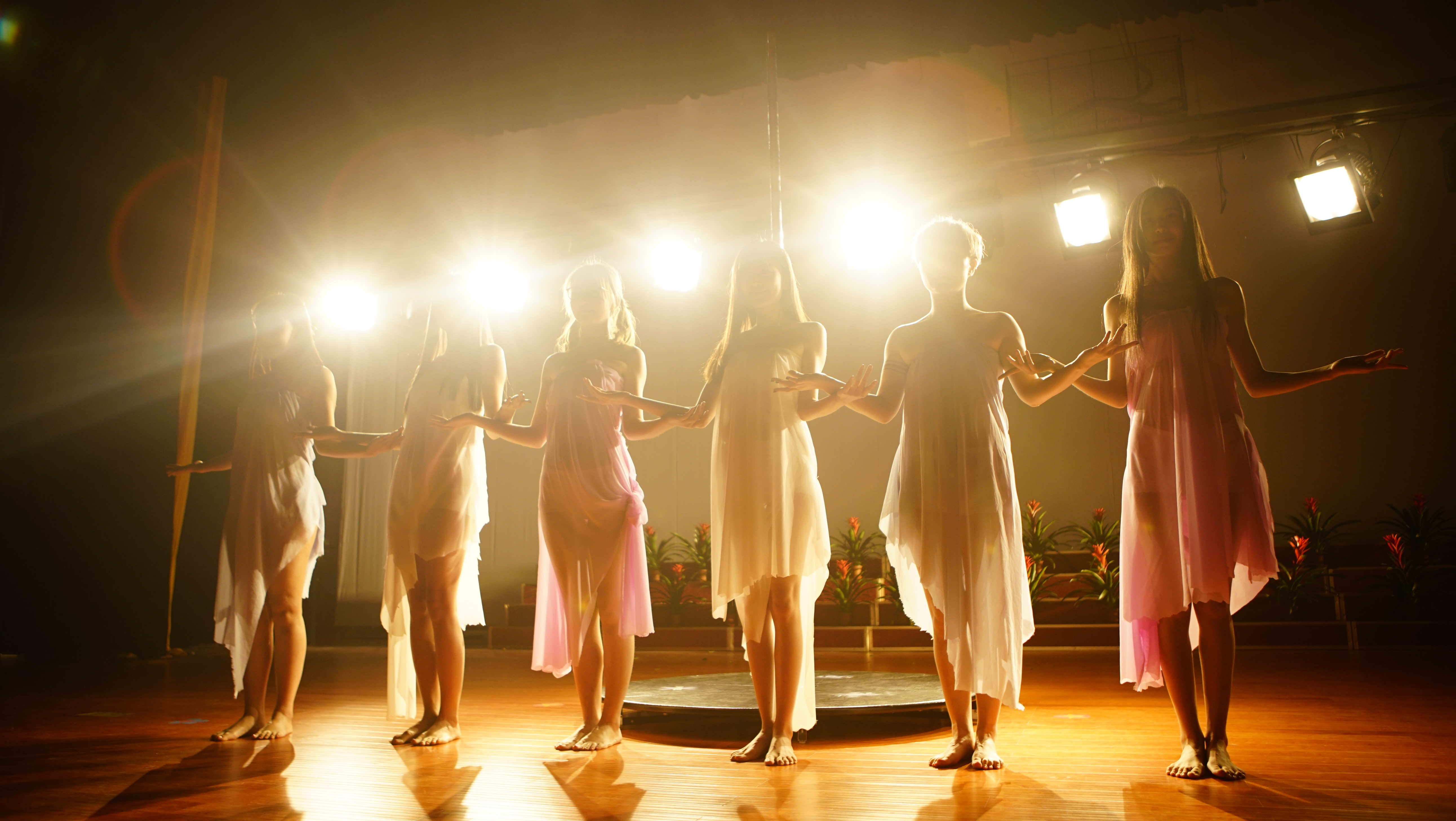 翻滚吧姐妹剧照的剧照