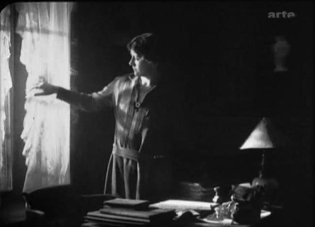 微笑的布迪夫人剧照的剧照