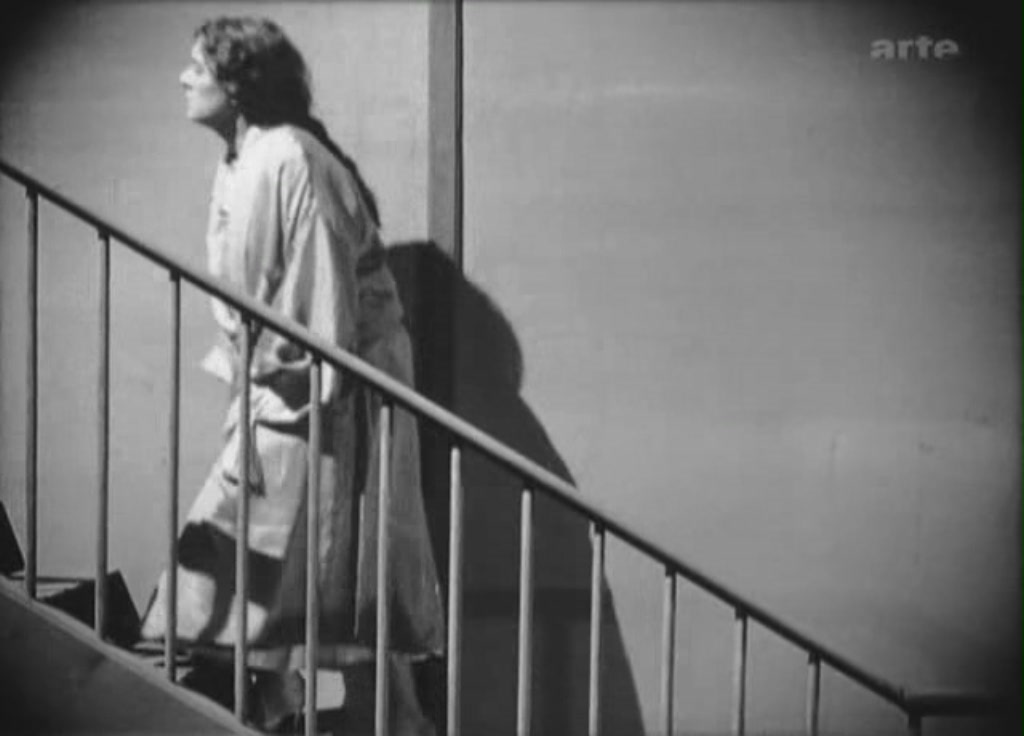 微笑的布迪夫人剧照的剧照