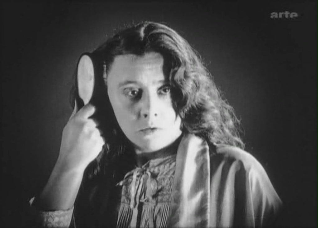 微笑的布迪夫人剧照的剧照