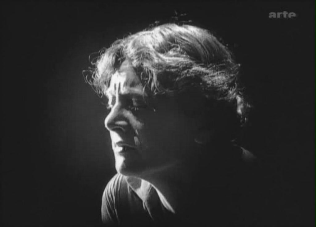 微笑的布迪夫人剧照的剧照